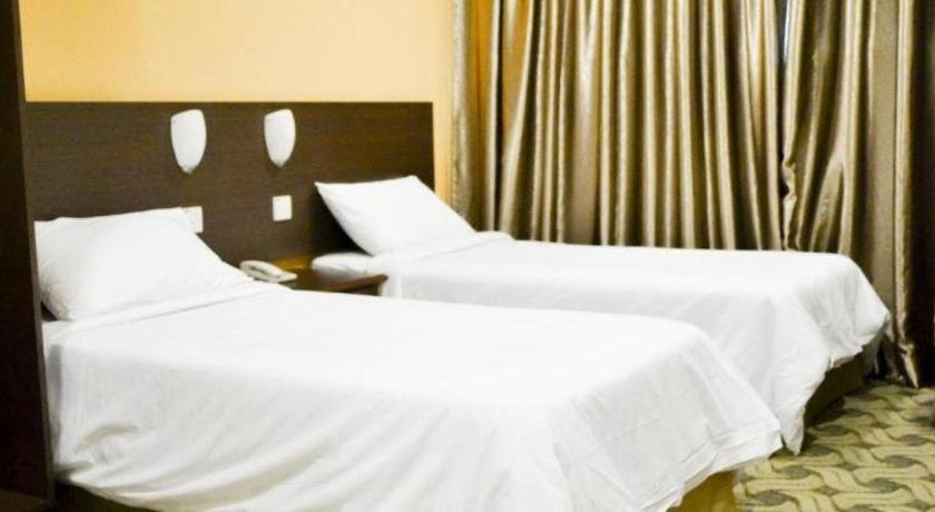 Ymca Kuala Lumpur Hotel Bagian luar foto