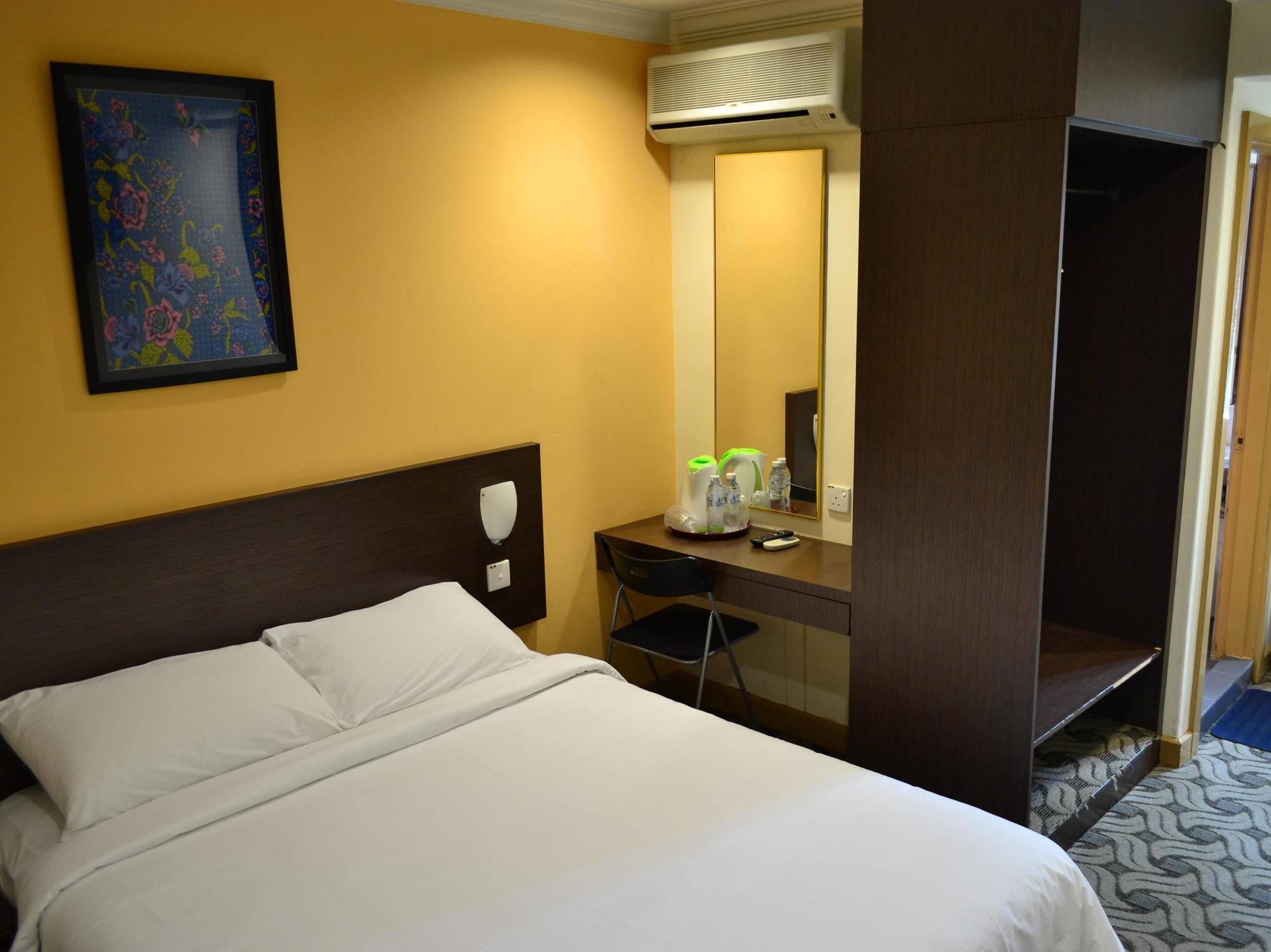 Ymca Kuala Lumpur Hotel Bagian luar foto
